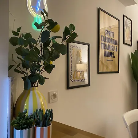 Dolce Design Duplex, 2 Bedrooms, Vieux-marche 公寓